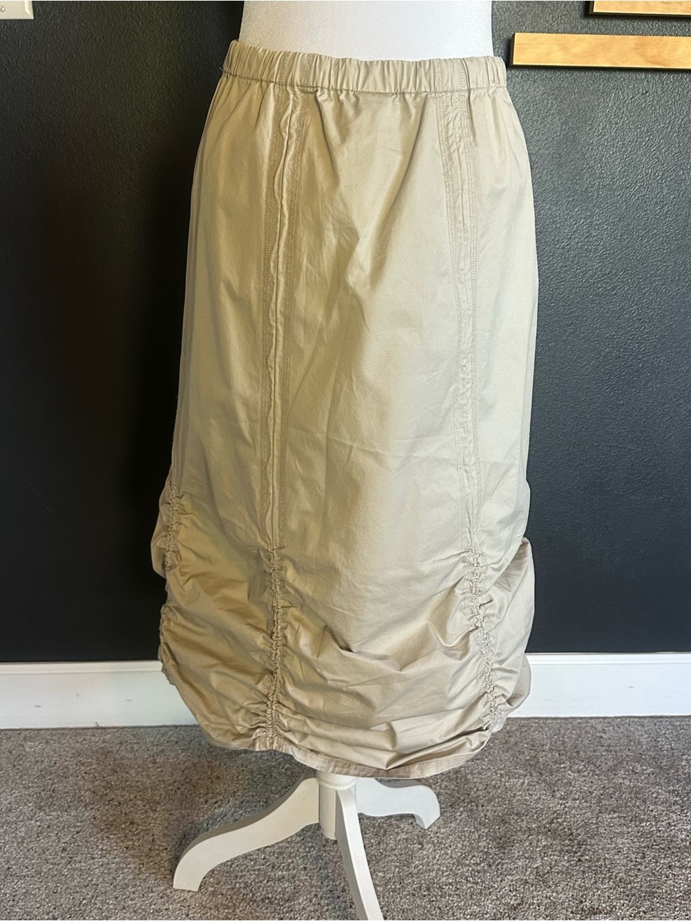 NICO Nomadic Traders Ruched Midi Skirt
Size 10 - Picture 4 of 7
